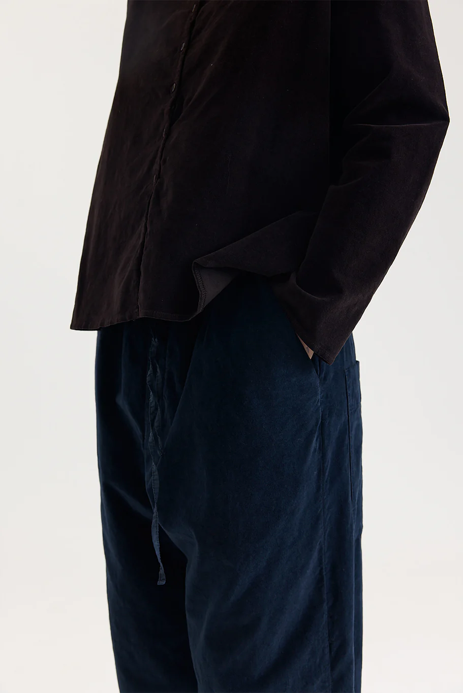 Album di Famiglia - Wide & Short Trousers in Velvet - Image 11