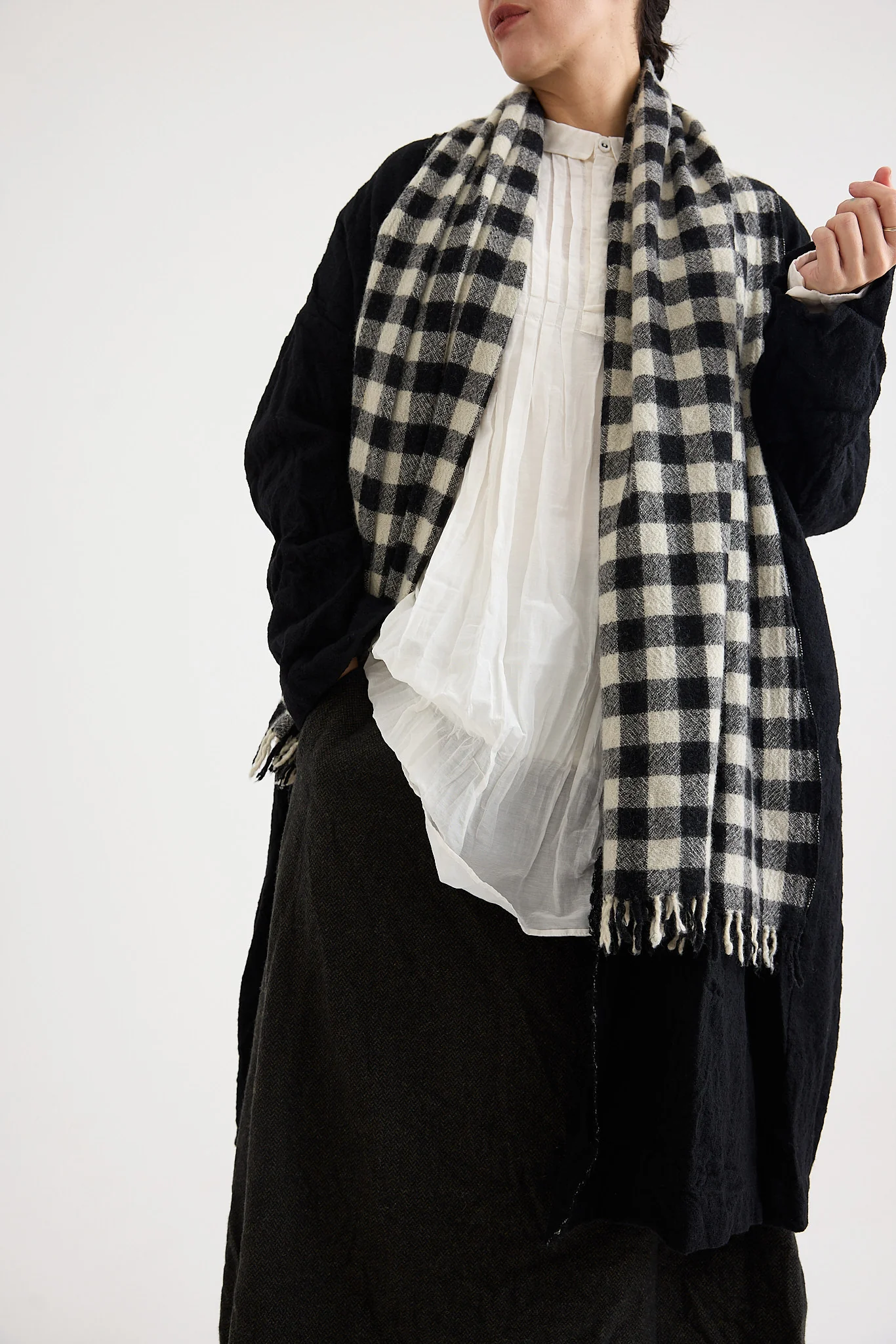 Pas de Calais - Cashmere Check Scarf - Image 4