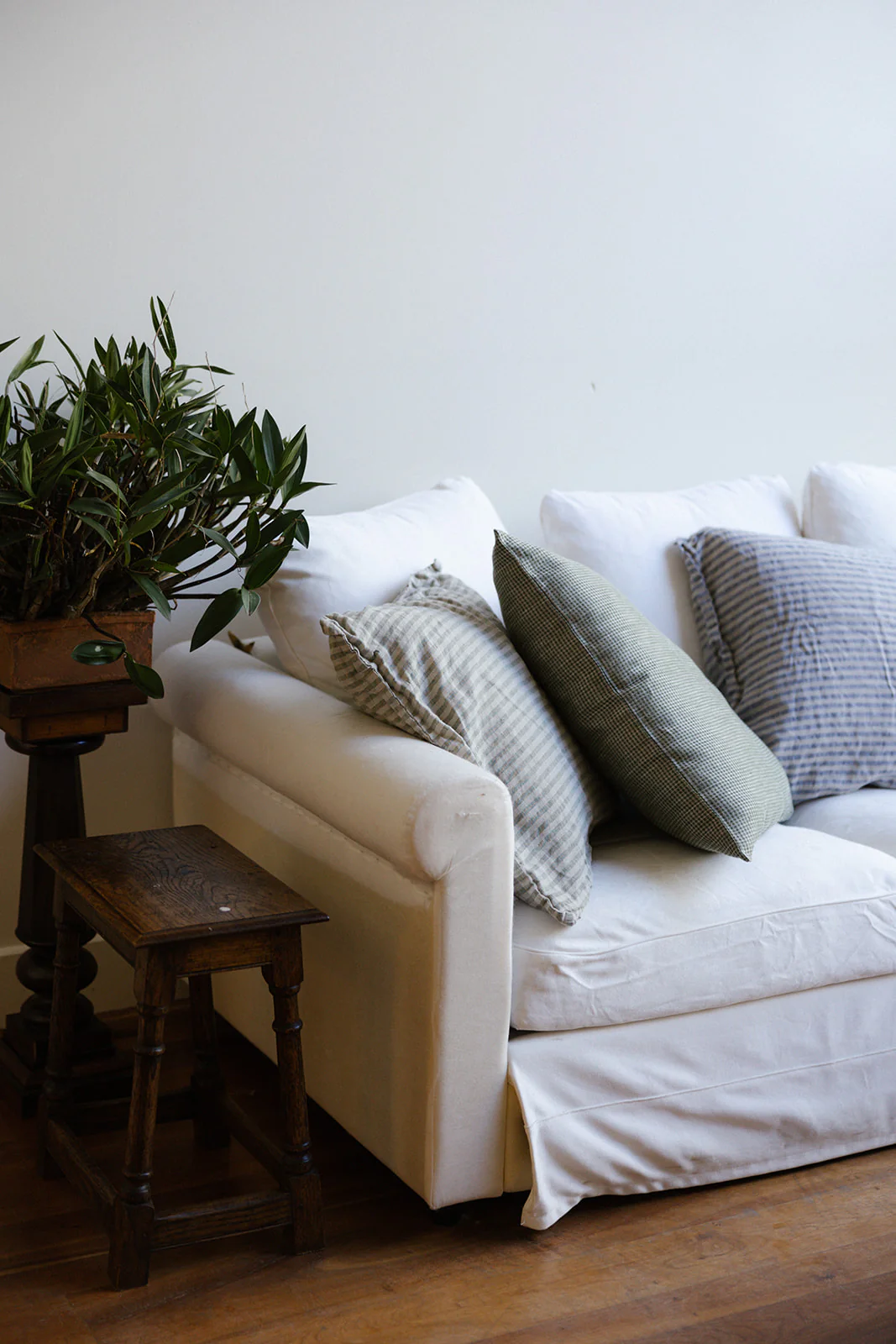 Metta - Cushion Cover - Linen Stripes - Image 3