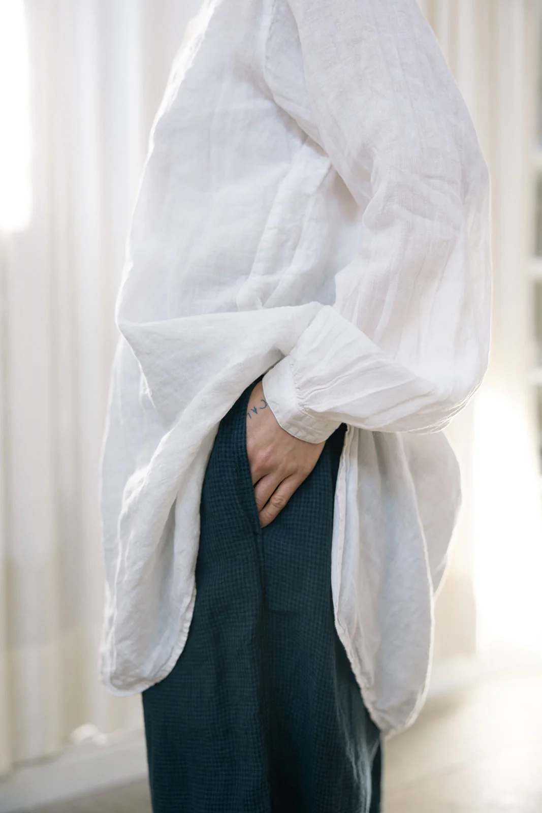 Metta - Francoise French Shirt - Light Linen - Image 20