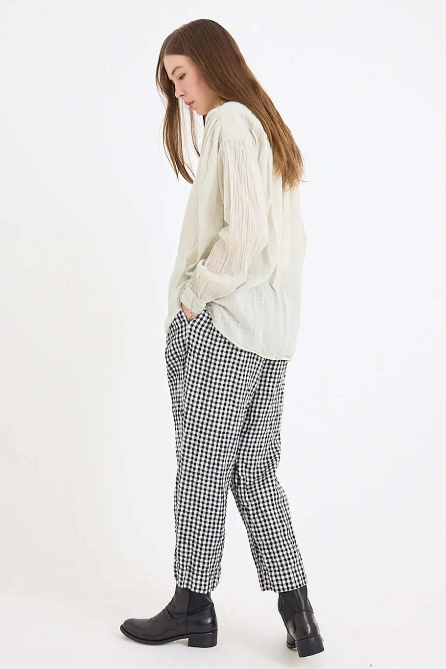 Metta - Lexi Capri Slim Pant - Black & White Gingham Check Linen - Image 5