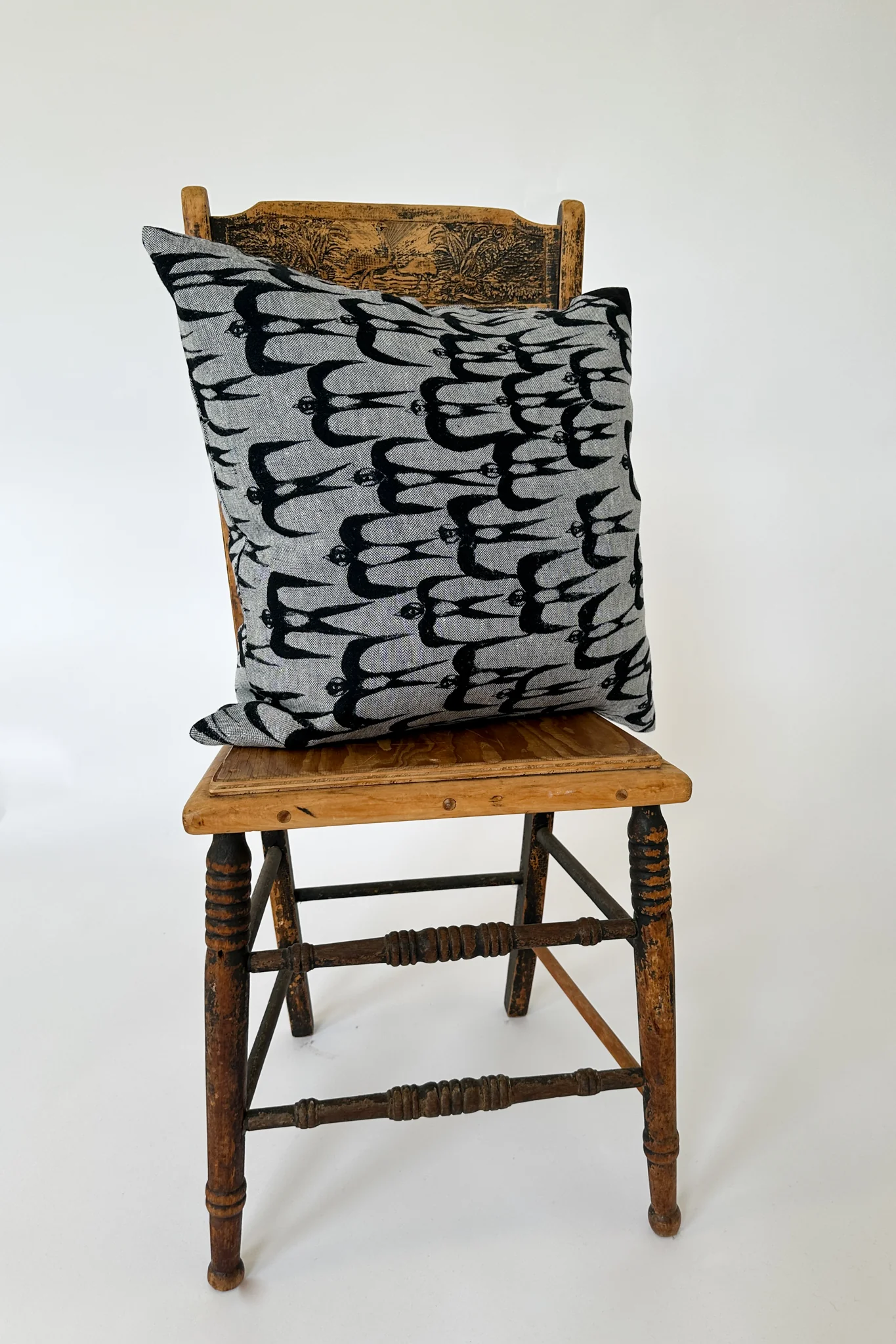Minä Perhonen - Ravioli Cushion Hello Swallow - AAS7755K - Image 3