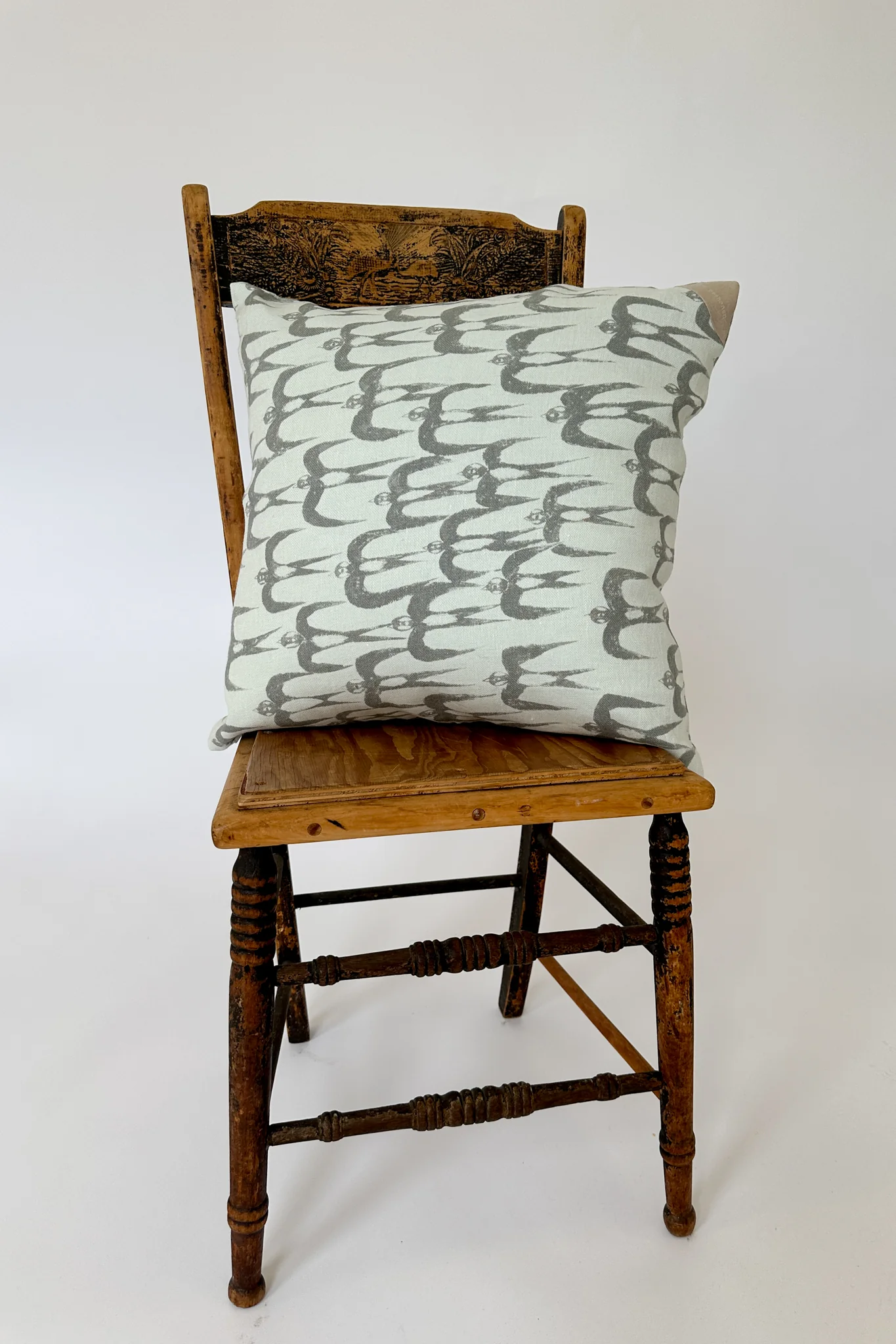 Minä Perhonen - Ravioli Cushion Hello Swallow - AAS7755K - Image 6