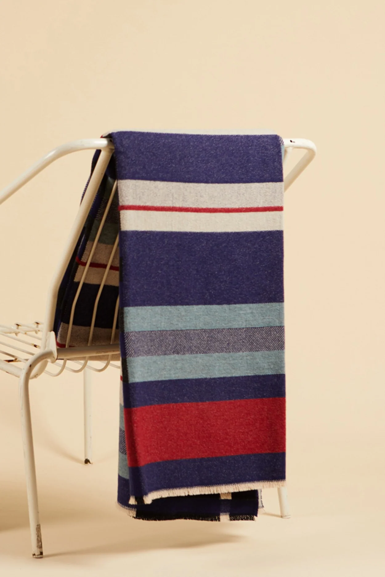 Wallace Sewell - Lambswool Stölzl Throw - Image 5