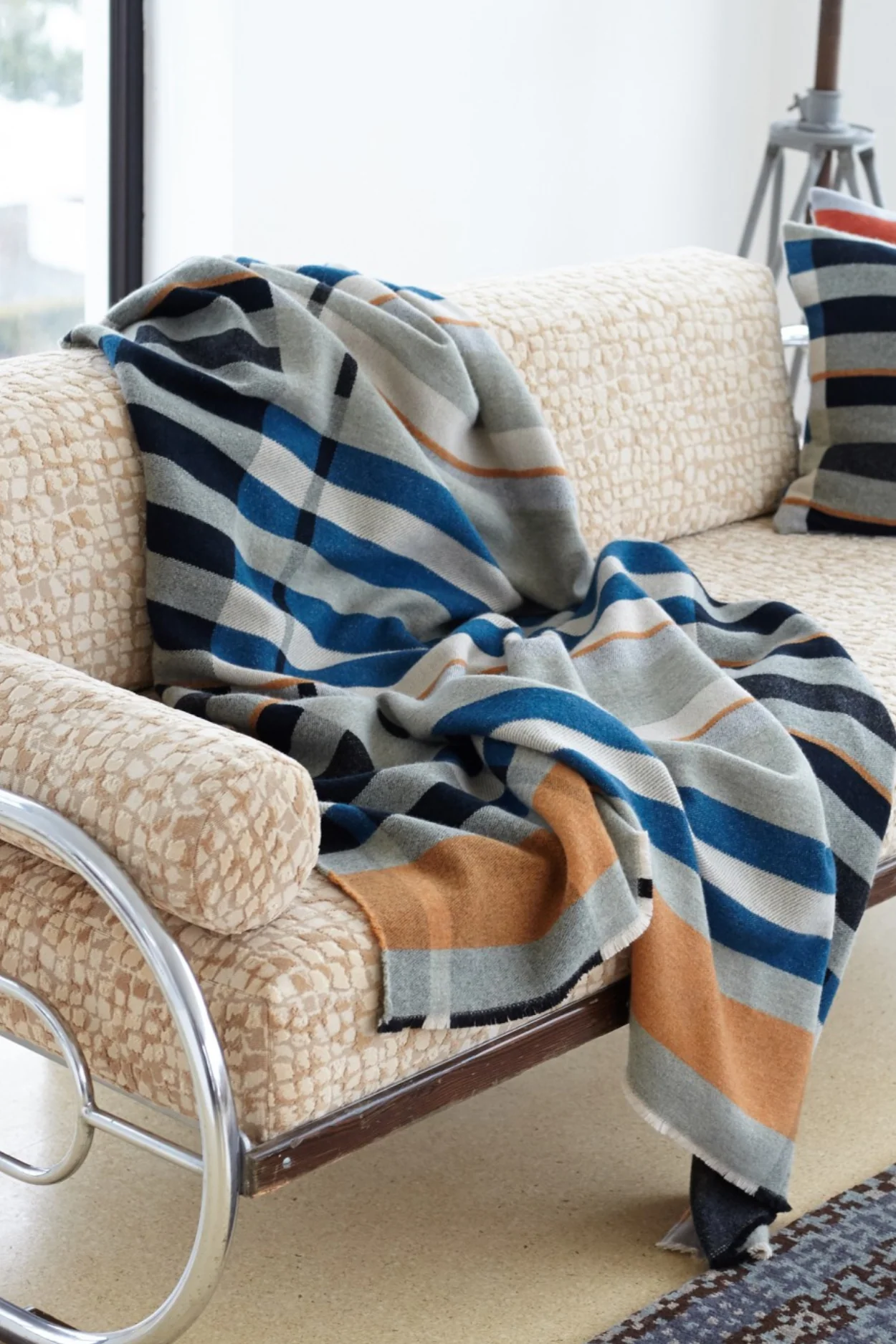 Wallace Sewell - Lambswool Stölzl Throw - Image 9